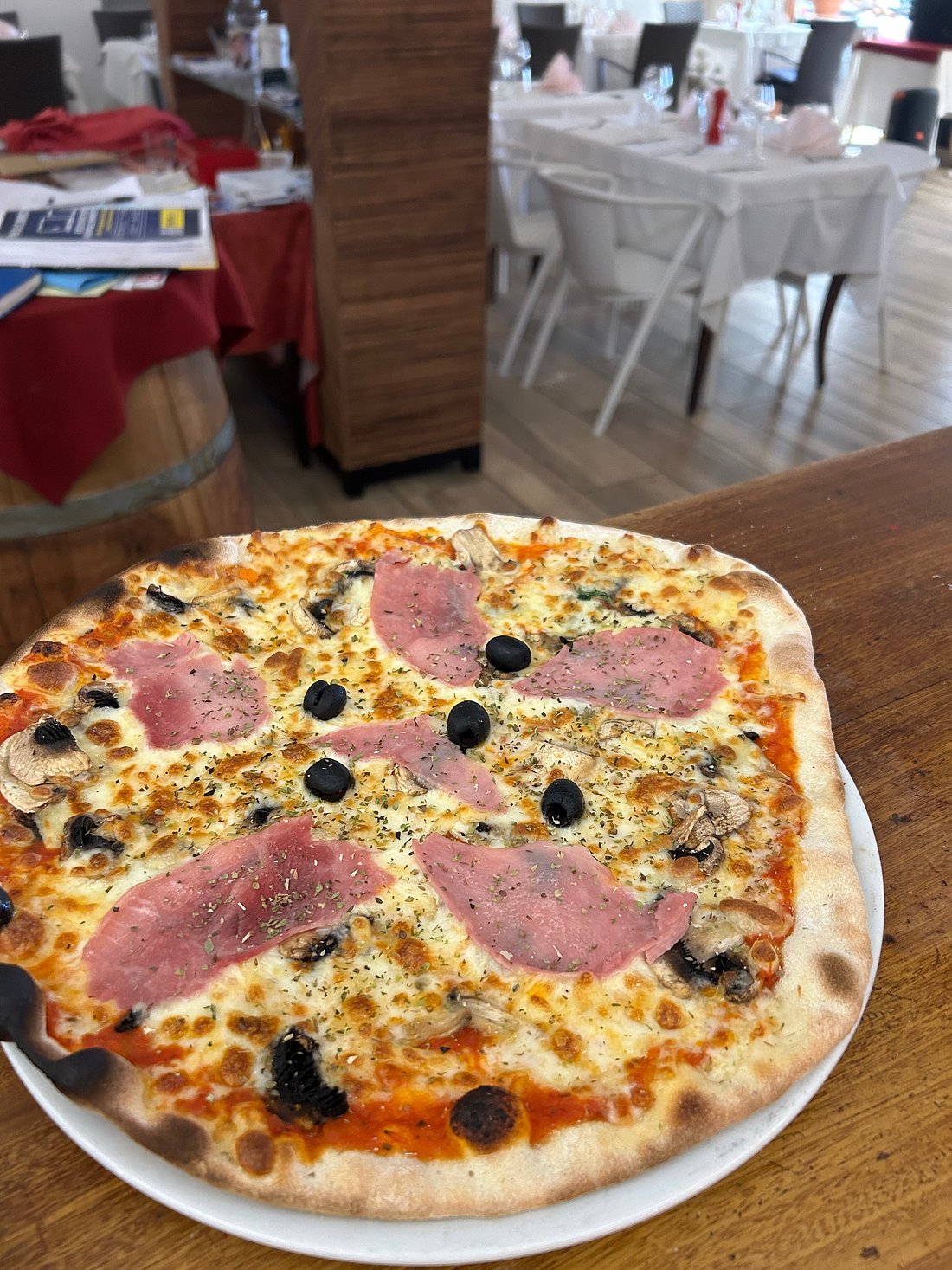 Pizza maison au feu de bois